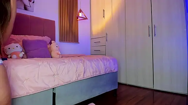 mia nevaeh online show from January 2026 08:26:01 PM