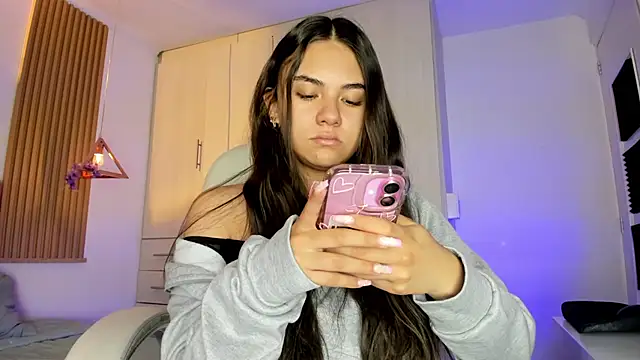 mia nevaeh online show from March 2026 08:46:02 PM