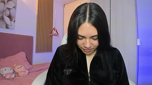 mia nevaeh online show from October 2025 08:41:02 PM