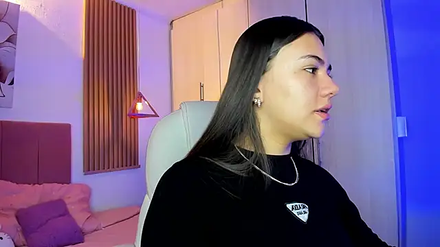 mia nevaeh online show from January 2026 08:34:02 PM