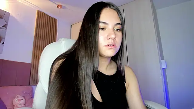 Snapshot of mia_nevaeh chatting on May 2026 07:28:02 PM mia nevaeh online show from May 2026 07:28:02 PM