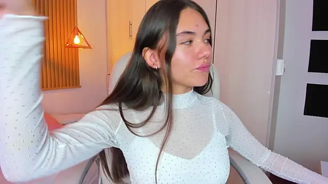 mia nevaeh online show from March 2025 07:48:02 PM