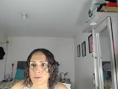 Snapshot of Corina_hot chatting on October 2025 07:58:02 PM Corina hot online show from October 2025 07:58:02 PM