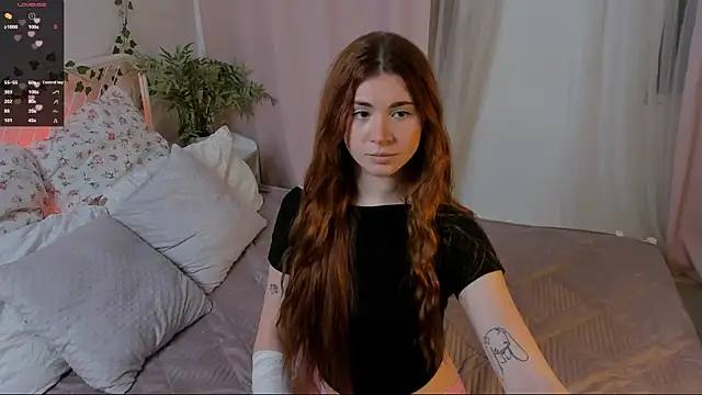 Snapshot of Freckle_Diyana chatting on November 2025 05:06:02 PM Freckle Diyana online show from November 2025 05:06:02 PM