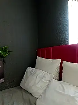 Miss Moriah online show from November 2025 01:23:02 PM