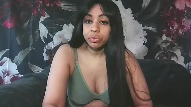 Snapshot of blow2024away chatting on December 2024 07:10:01 PM blow2024away online show from December 2024 07:10:01 PM