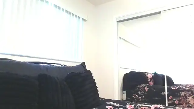 Snapshot of blow2024away chatting on March 2025 11:04:01 PM blow2024away online show from March 2025 11:04:01 PM