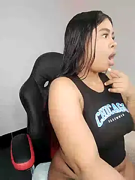 Snapshot of Fanny_Klean chatting on December 2024 06:21:02 AM Fanny Klean online show from December 2024 06:21:02 AM