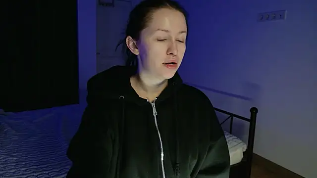 VioletCatt online show from November 2025 06:46:01 AM