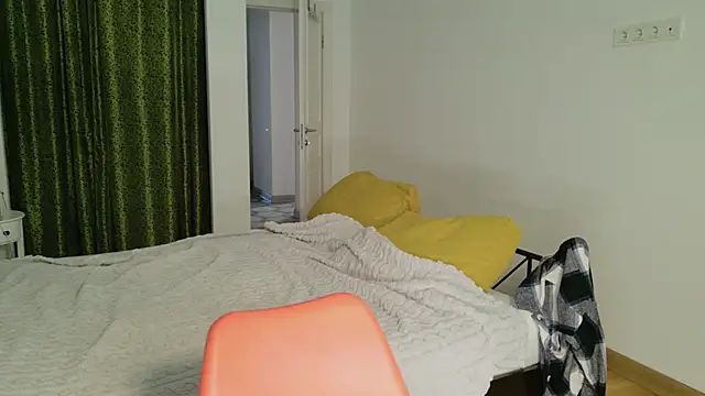 VioletCatt online show from October 2025 05:39:01 AM