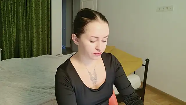 VioletCatt online show from November 2025 06:40:01 AM