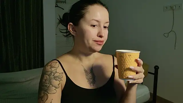 VioletCatt online show from October 2025 05:31:01 AM