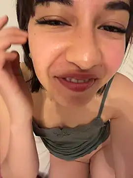 BitchyBratxxx online show from March 2026 05:18:01 PM