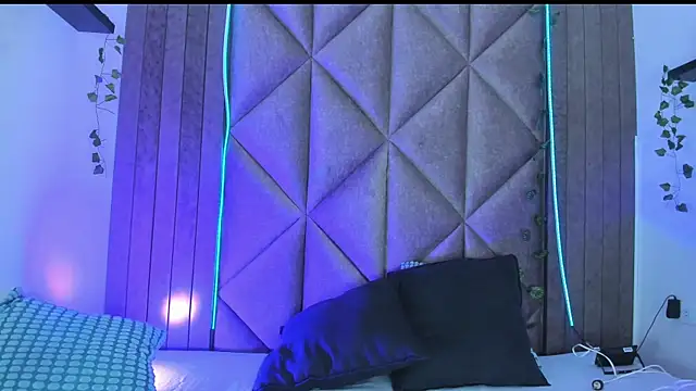 Snapshot of AmyPalmmer chatting on November 2025 11:47:01 AM AmyPalmmer online show from November 2025 11:47:01 AM