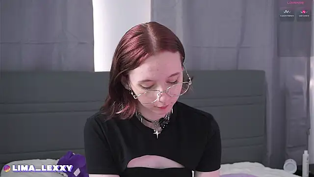 Snapshot of LimaLexxx chatting on June 2026 12:27:02 AM LimaLexxx online show from June 2026 12:27:02 AM