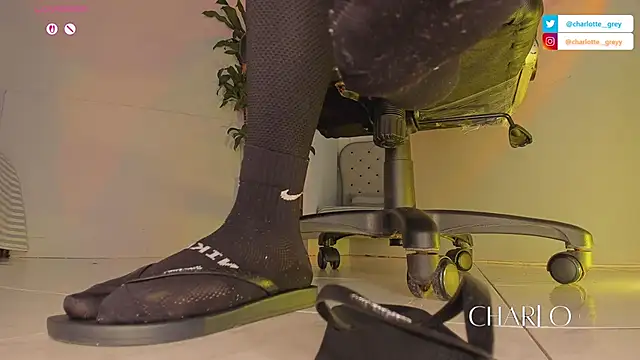 charlotte  grey online show from November 2025 07:28:02 PM