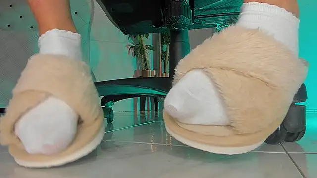 Snapshot of charlotte__grey chatting on December 2025 08:55:01 PM charlotte grey online show from December 2025 08:55:01 PM