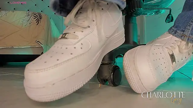 Snapshot of charlotte__grey chatting on January 2026 08:23:01 PM charlotte grey online show from January 2026 08:23:01 PM