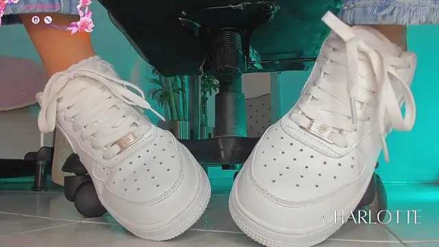 Snapshot of charlotte__grey chatting on February 2026 08:08:02 PM charlotte grey online show from February 2026 08:08:02 PM