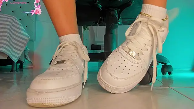 Snapshot of charlotte__grey chatting on January 2026 07:45:01 PM charlotte grey online show from January 2026 07:45:01 PM