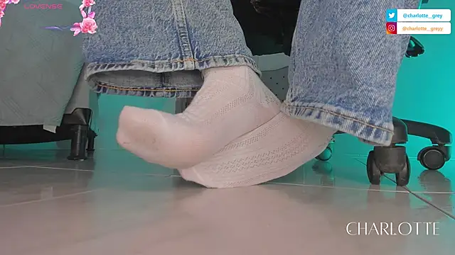 charlotte  grey online show from October 2025 08:30:02 PM