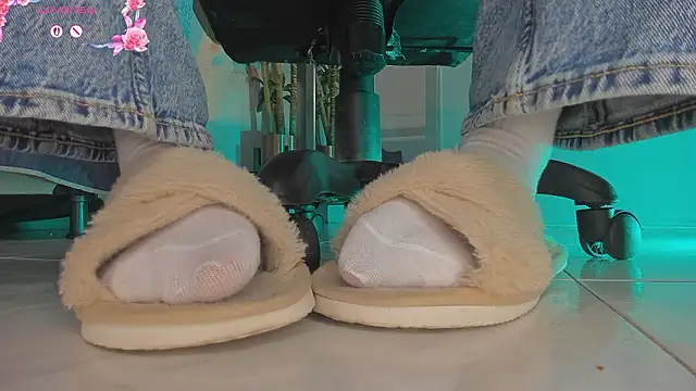 Snapshot of charlotte__grey chatting on February 2026 08:06:02 PM charlotte grey online show from February 2026 08:06:02 PM