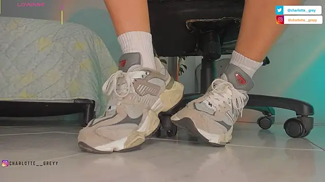 charlotte  grey online show from October 2025 08:07:01 PM