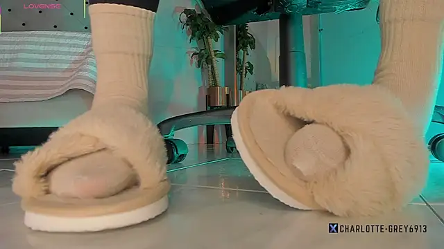 Snapshot of charlotte__grey chatting on December 2025 08:09:02 PM charlotte grey online show from December 2025 08:09:02 PM