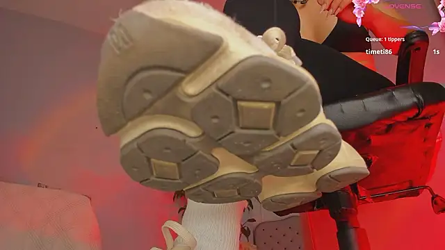 charlotte  grey online show from March 2026 02:43:01 PM