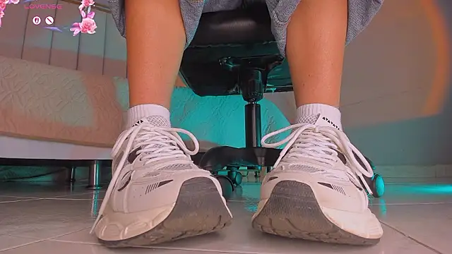 Snapshot of charlotte__grey chatting on February 2026 08:09:02 PM charlotte grey online show from February 2026 08:09:02 PM