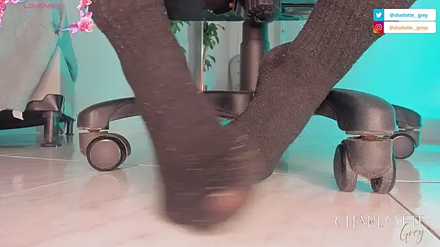 charlotte  grey online show from October 2025 08:17:02 PM