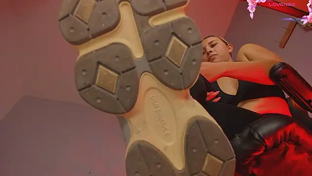 charlotte  grey online show from March 2026 07:36:02 PM