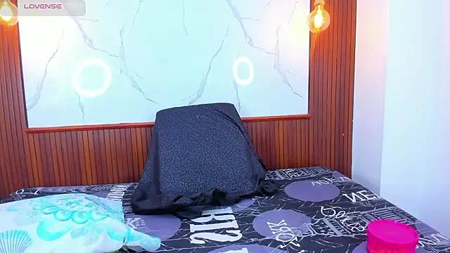 Mia thompson 19 online show from March 2026 07:03:01 PM