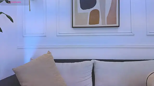 Mia thompson 19 online show from February 2026 07:36:01 PM