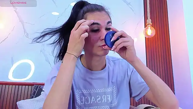 Mia thompson 19 online show from March 2026 07:31:01 PM