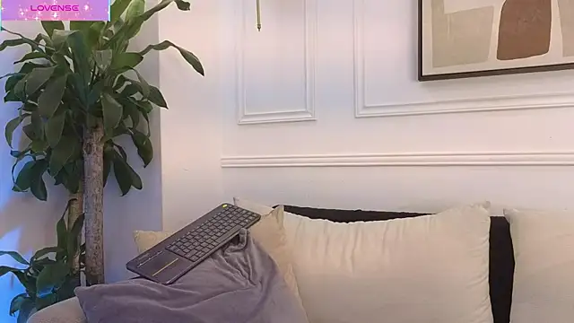 Mia thompson 19 online show from March 2026 07:32:02 PM