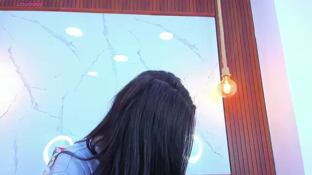 Mia thompson 19 online show from March 2026 07:37:02 PM