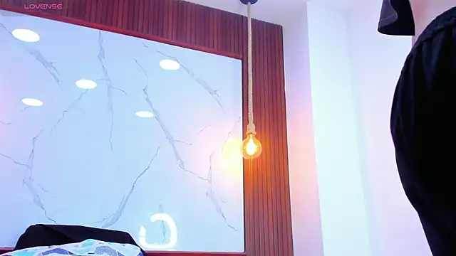 Mia thompson 19 online show from March 2026 07:02:02 PM