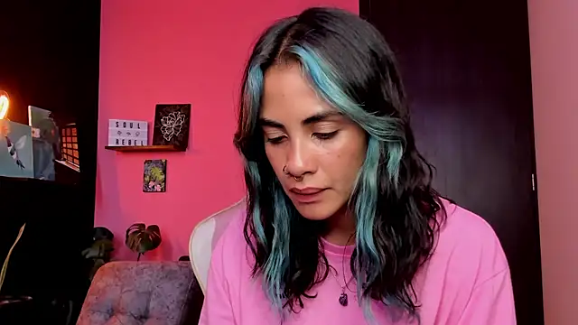 Snapshot of Juanadearco5 chatting on September 2025 09:43:01 PM Juanadearco5 online show from September 2025 09:43:01 PM