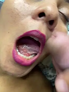 mayemarc online show from September 2025 01:22:01 AM