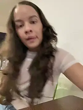 Snapshot of Sophie_milk chatting on October 2025 12:33:02 AM Sophie milk online show from October 2025 12:33:02 AM