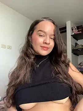 Snapshot of Sophie_milk chatting on March 2025 09:56:02 PM Sophie milk online show from March 2025 09:56:02 PM