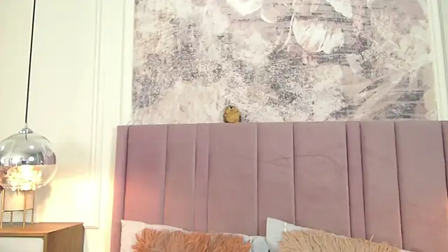 SabrinaDevill online show from December 2025 01:11:02 PM