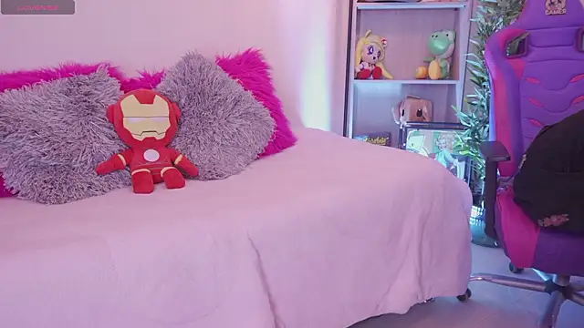 madelyn rose  online show from February 2026 02:00:02 AM