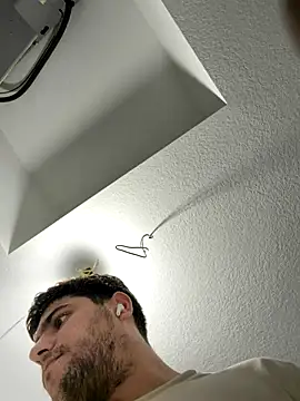 elwhite1996 online show from December 2025 11:17:02 PM