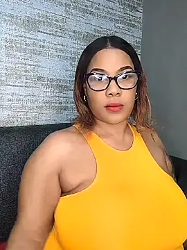 Snapshot of ExclusiveLeexx chatting on March 2025 02:40:01 PM ExclusiveLeexx online show from March 2025 02:40:01 PM