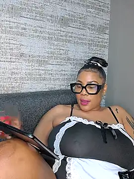 Snapshot of ExclusiveLeexx chatting on March 2025 10:13:01 PM ExclusiveLeexx online show from March 2025 10:13:01 PM