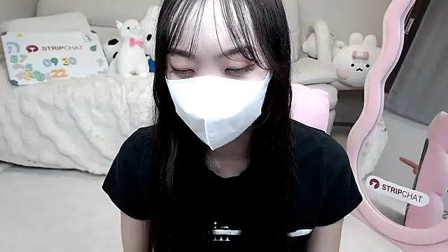 Snapshot of momo_room chatting on September 2025 10:32:01 AM momo room online show from September 2025 10:32:01 AM