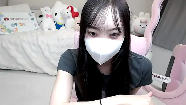 Snapshot of momo_room chatting on September 2025 10:44:02 AM momo room online show from September 2025 10:44:02 AM