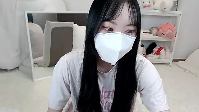 momo room online show from June 2026 11:27:02 AM